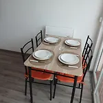 Cozy, Terrasse, Parking, A 2 Pas D'ici Lejlighed Saint-Raphaël