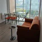 Apartment Cozy, Terrasse, Parking, A 2 Pas D'ici