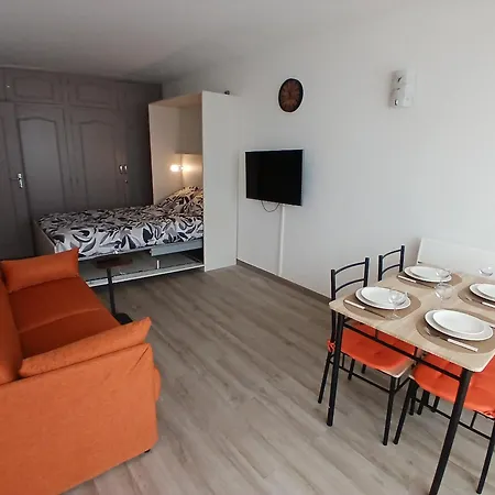 Apartment Cozy, Terrasse, Parking, A 2 Pas D'ici