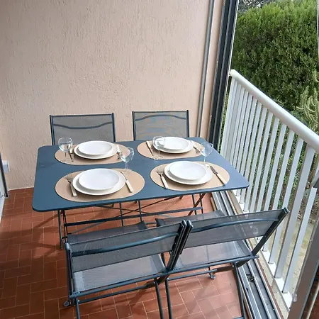 Apartment Cozy, Terrasse, Parking, A 2 Pas D'ici Saint-Raphael (Var)