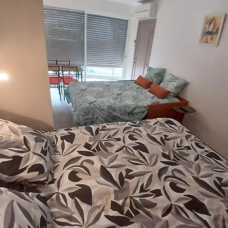 Cozy, Terrasse, Parking, A 2 Pas D'ici Apartment *